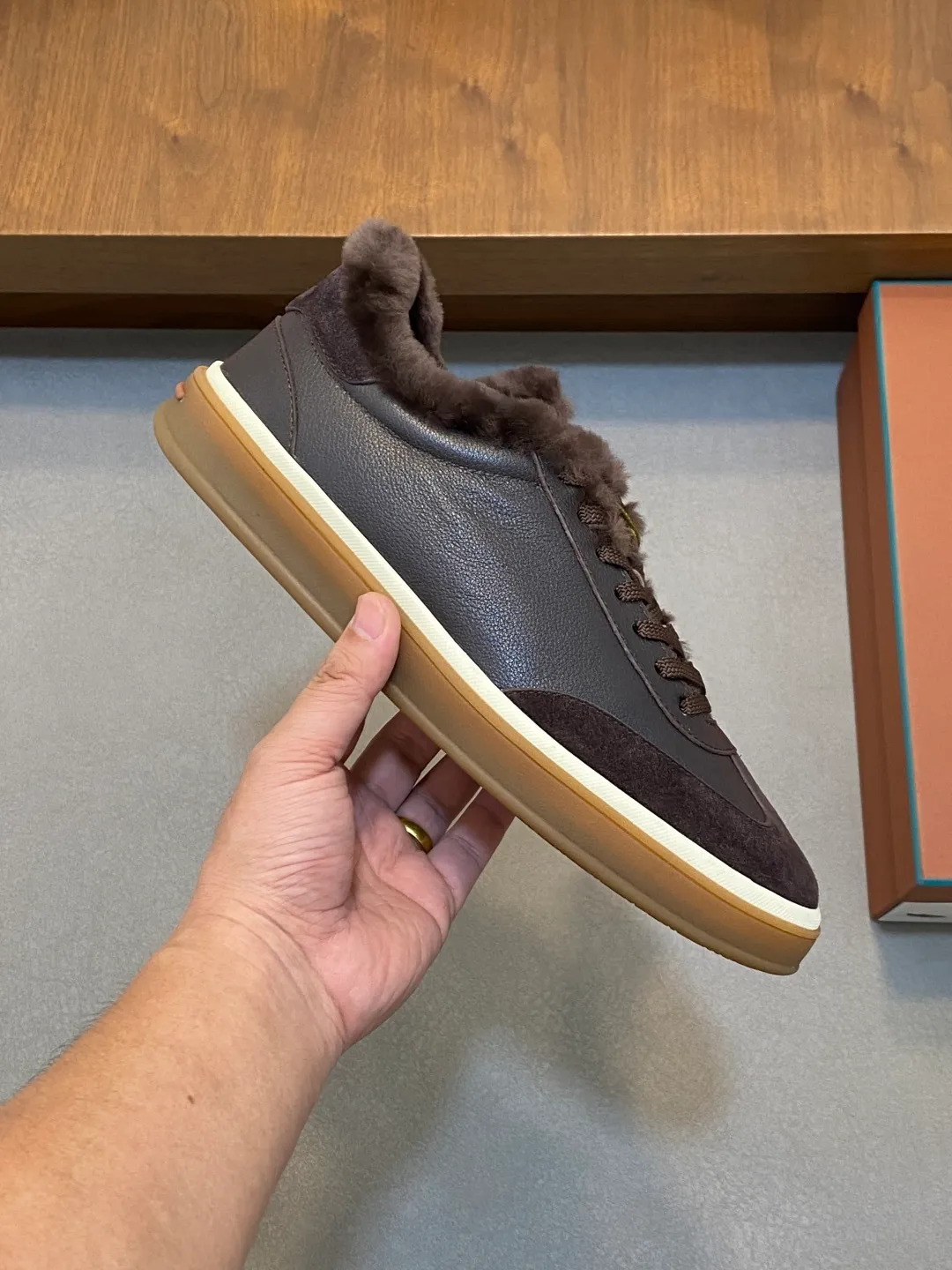 Men's men's shoes💰740 Loro Piana - Classic casual wool shoes, men's lace-up casual shoes and sneakers, high-quality lightweight and comfortable fabrics, suitable for outdoor leisure, the color scheme is young and energetic, great with sportswear or casual suits! Code number: 39-44 (45, 46, can be customized)